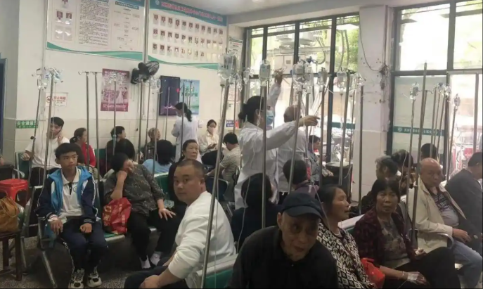 道县西洲街道社区卫生服务中心：“五一”假期坚守“医”线 健康“守门人”书写暖心篇章